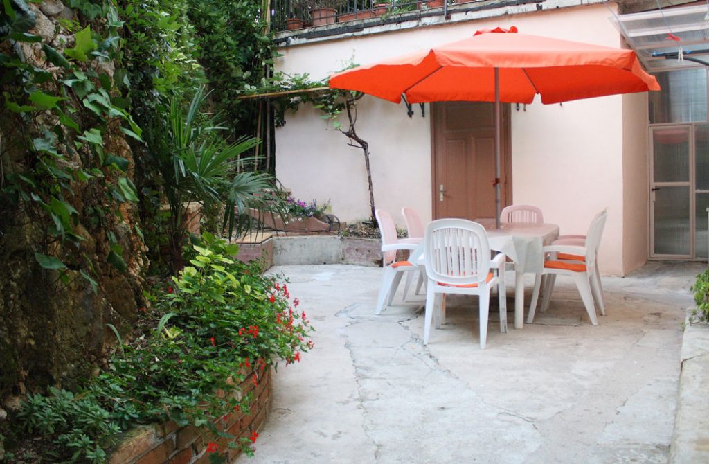 Apartment with private garden and barbecue Villa San Giuseppe Lovran in Opatia riviera