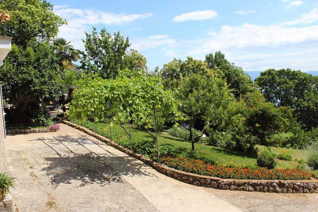 House Basan Opatija, holiday rentals with private parking