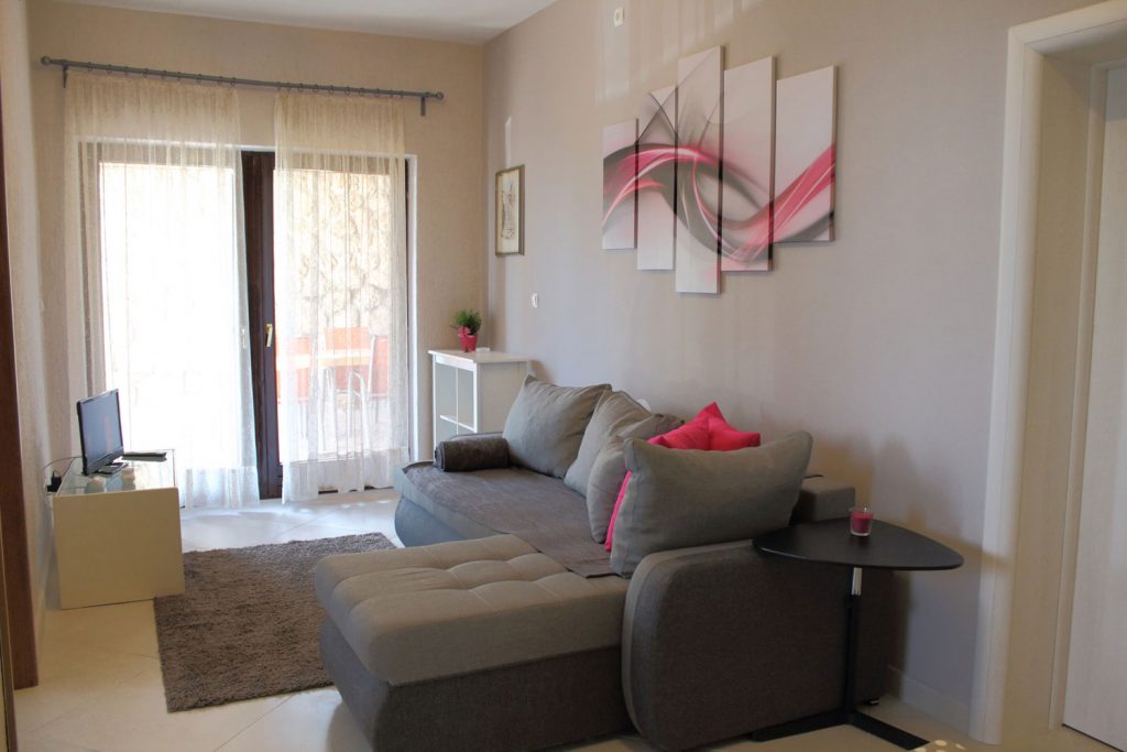 Apartments Basan Lovran-Opatija, apartment 4+1 livingroom with covered terrace